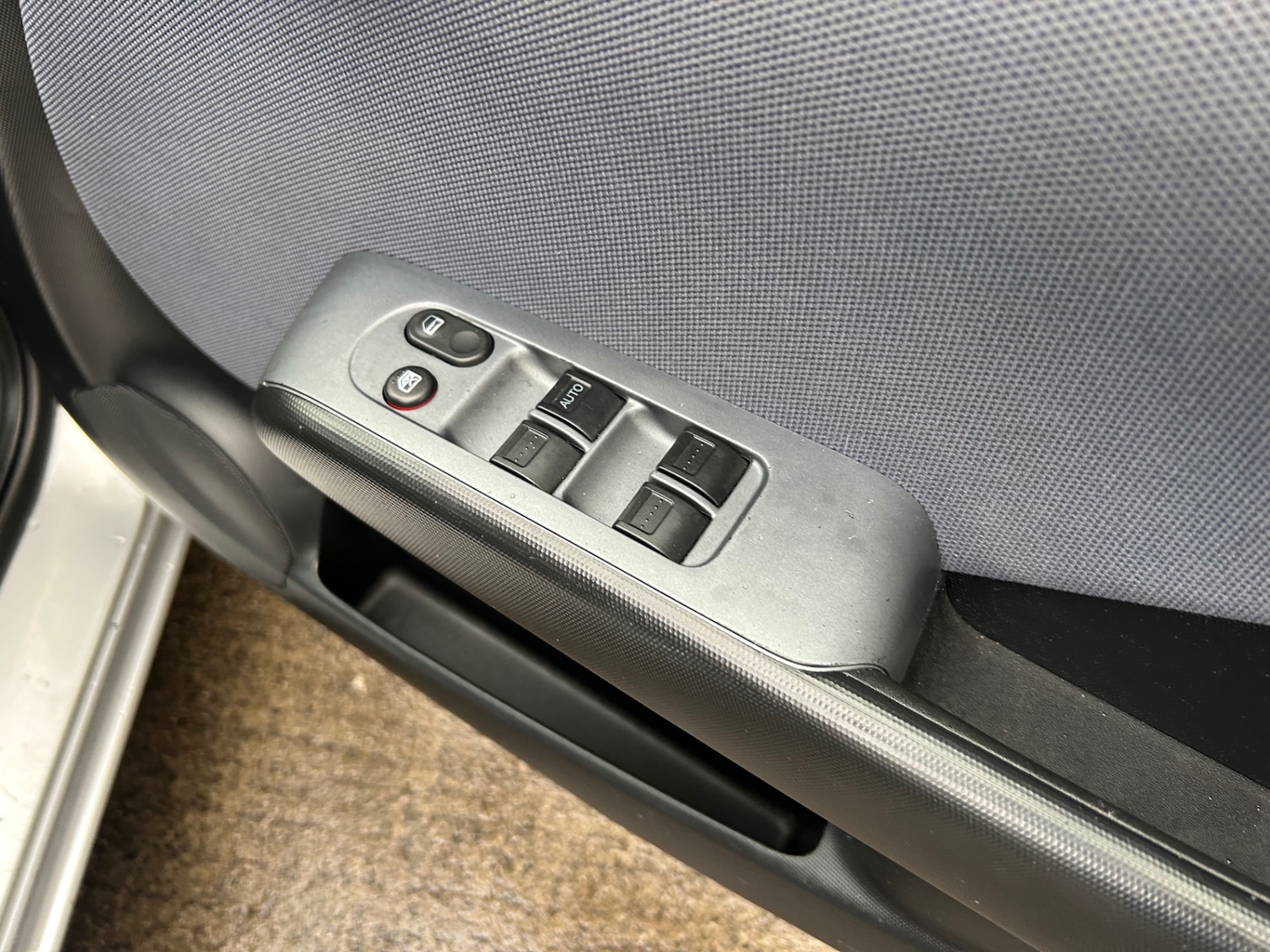 Used Honda Jazz 2004 for sale - 77620023: Photo 15