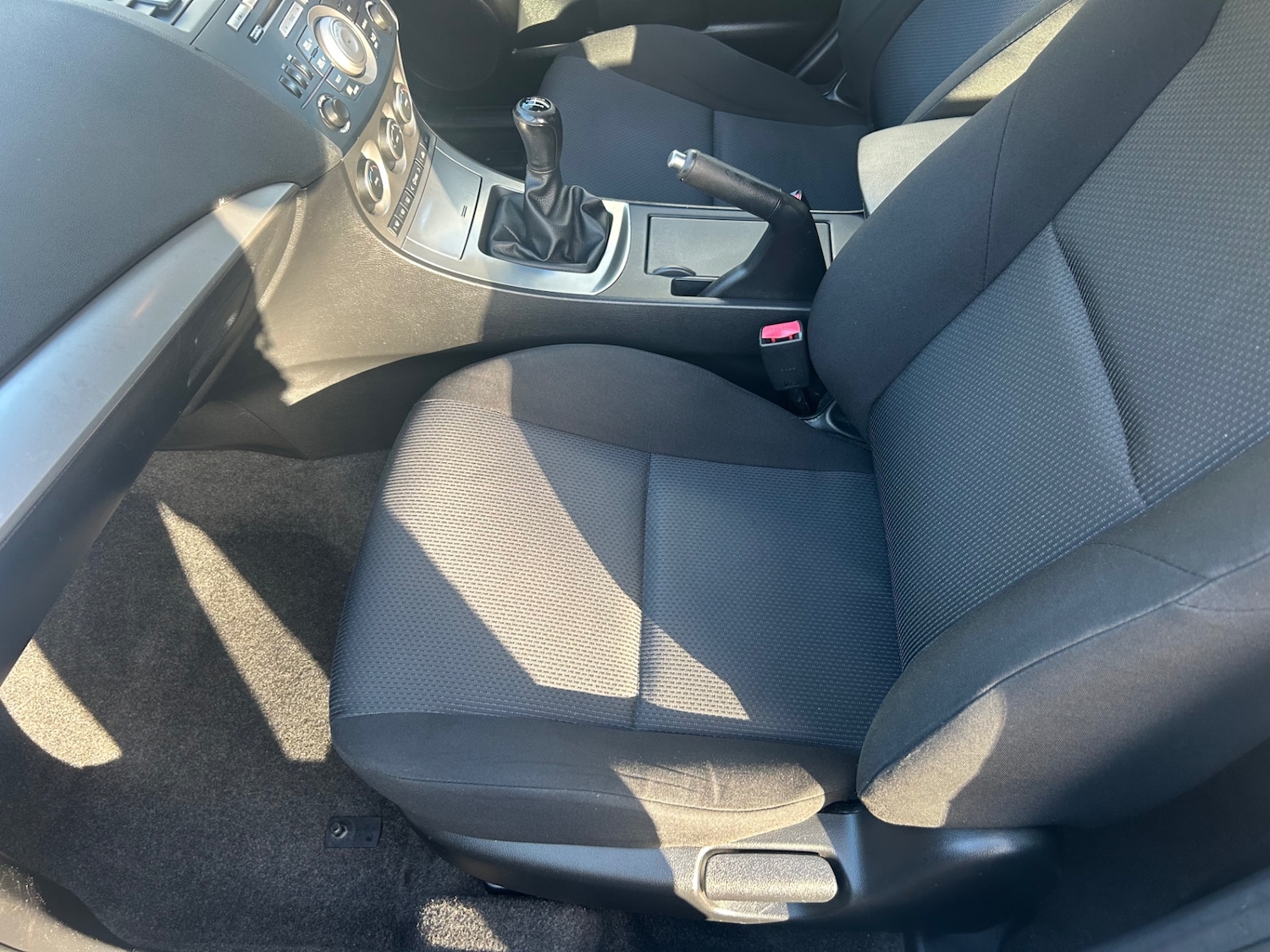 Used Mazda Mazda3 2010 for sale - 76376901: Photo 11