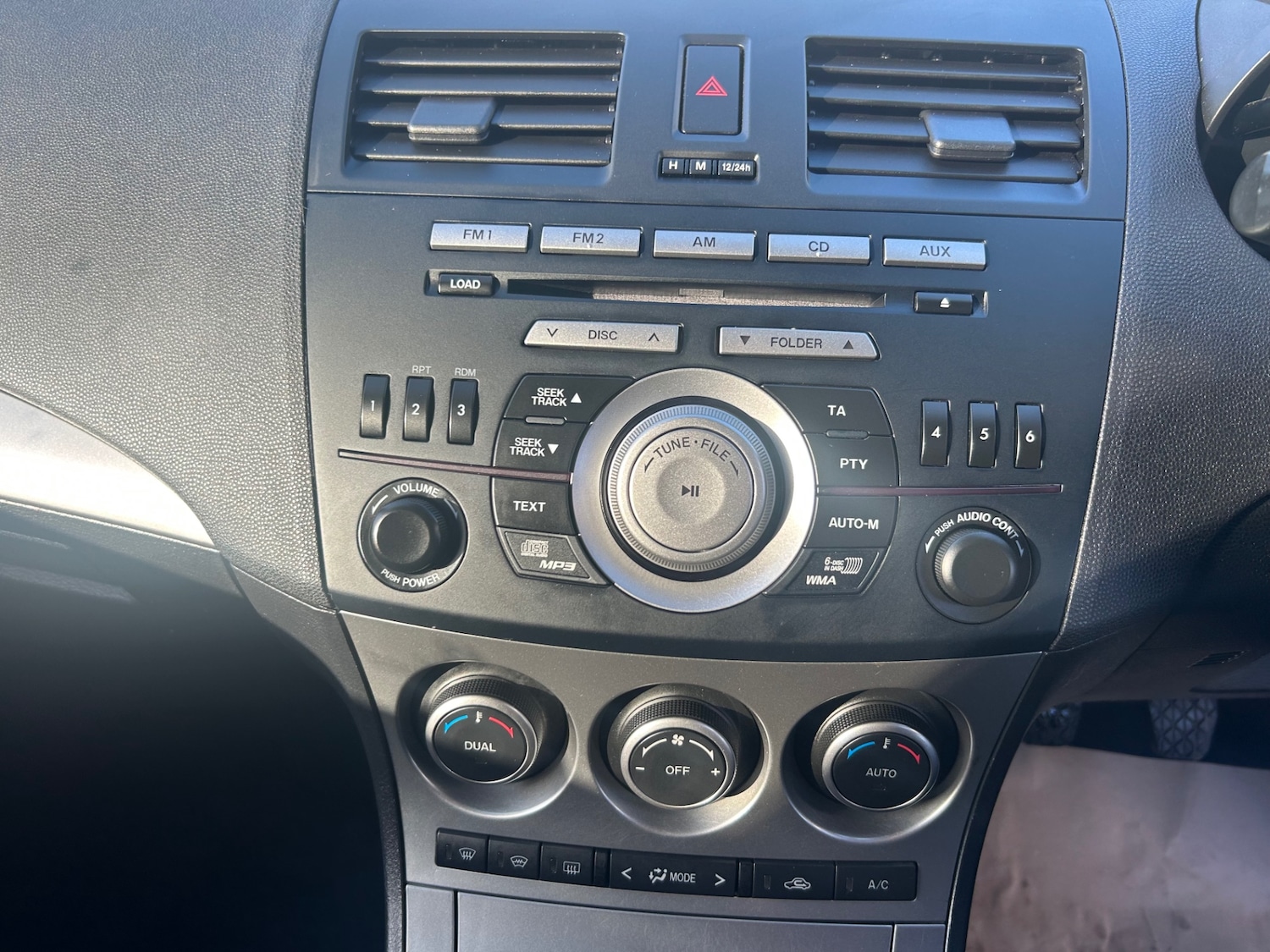 Used Mazda Mazda3 2010 for sale - 76376901: Photo 13