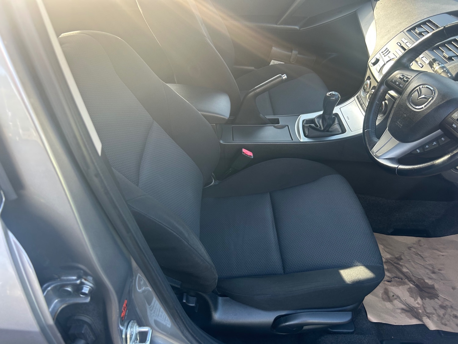 Used Mazda Mazda3 2010 for sale - 76376901: Photo 9