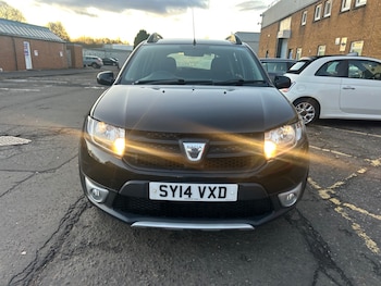Used Dacia Sandero Stepway 2014 for sale - 76627391: Photo