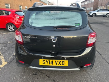 Used Dacia Sandero Stepway 2014 for sale - 76627391: Photo