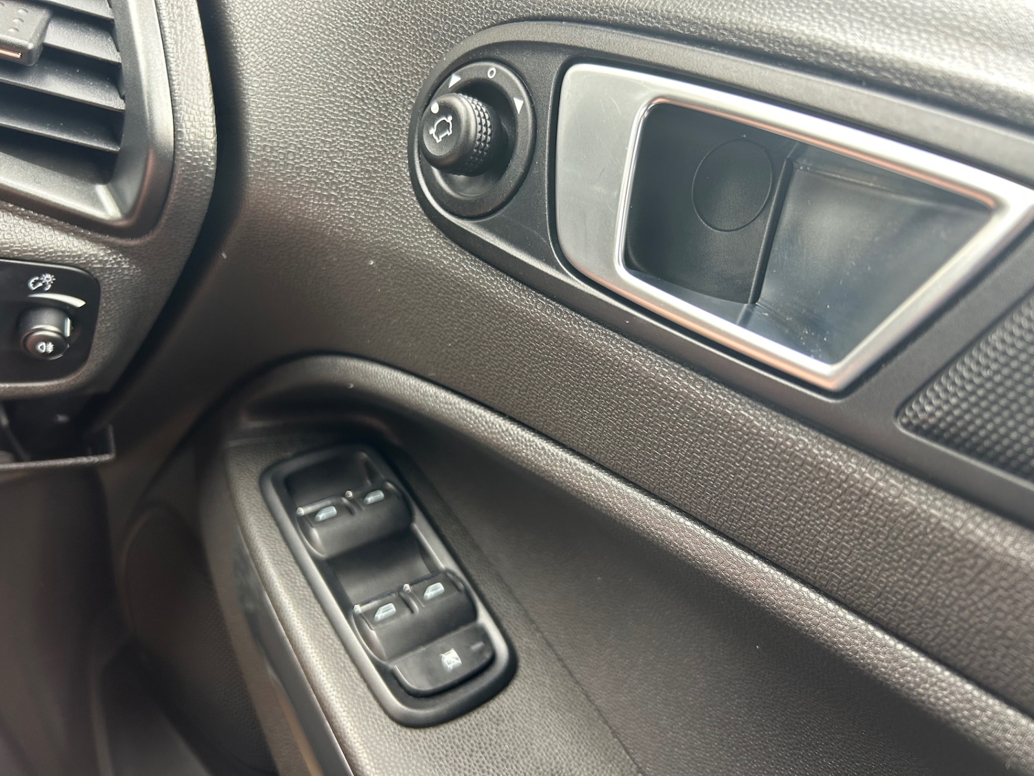 Used Ford Ecosport 2016 for sale - 76017459: Photo 14