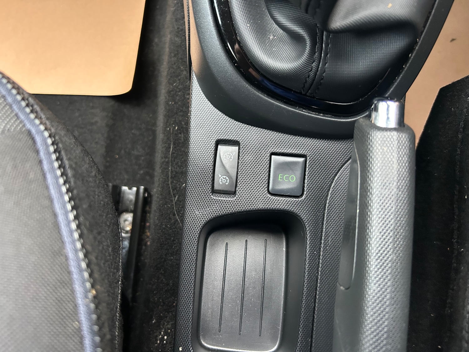 Used Renault Captur 2015 for sale - 76506042: Photo 16