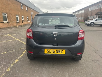 Used Dacia Sandero 2015 for sale - 76017931: Photo