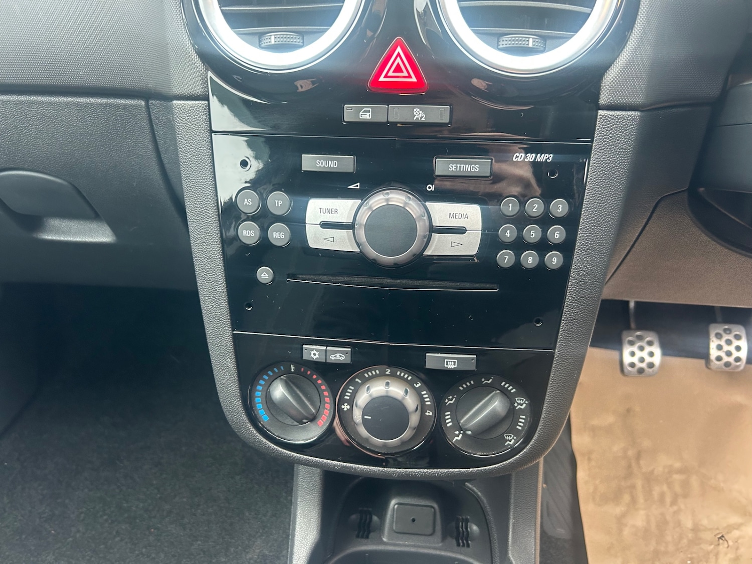 Used Vauxhall Corsa 2013 for sale - 77296866: Photo 16