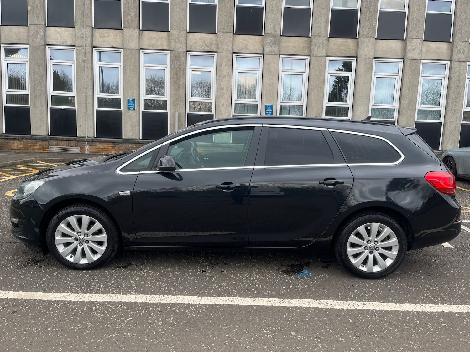 Used Vauxhall Astra 2015 for sale - 77492981: Photo 3