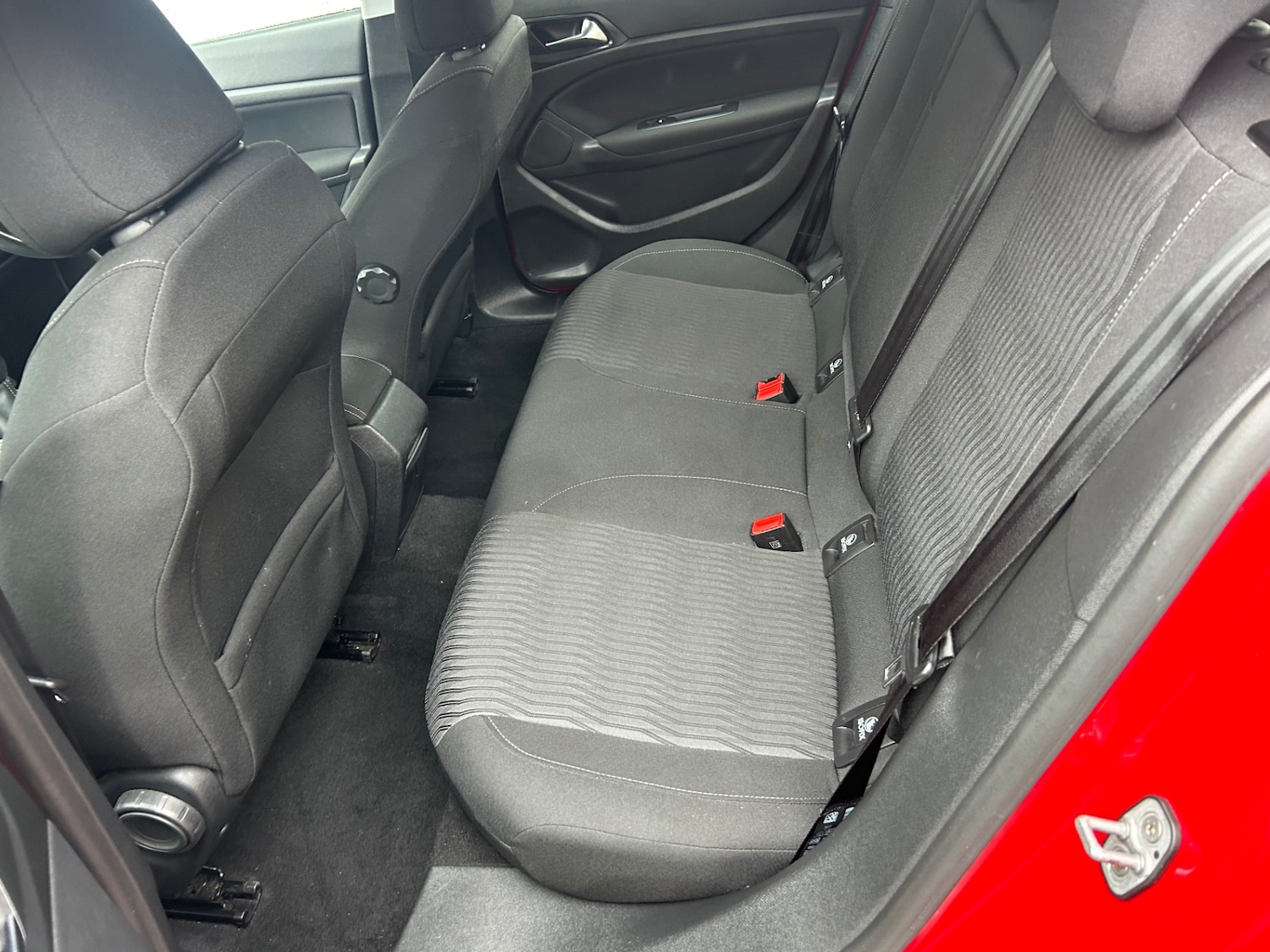 Used Peugeot 308 2015 for sale - 76322082: Photo 10