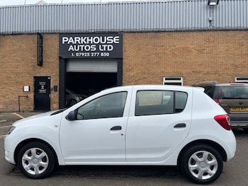 Used Dacia Sandero 2015 for sale - 76070500: Photo