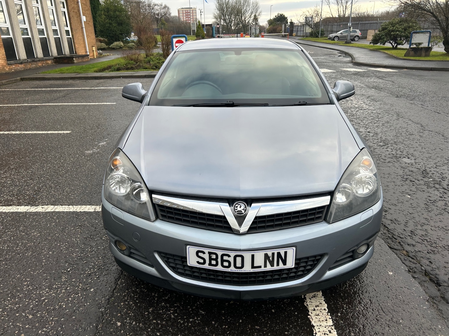 Used Vauxhall Astra 2010 for sale - 77234005: Photo 2