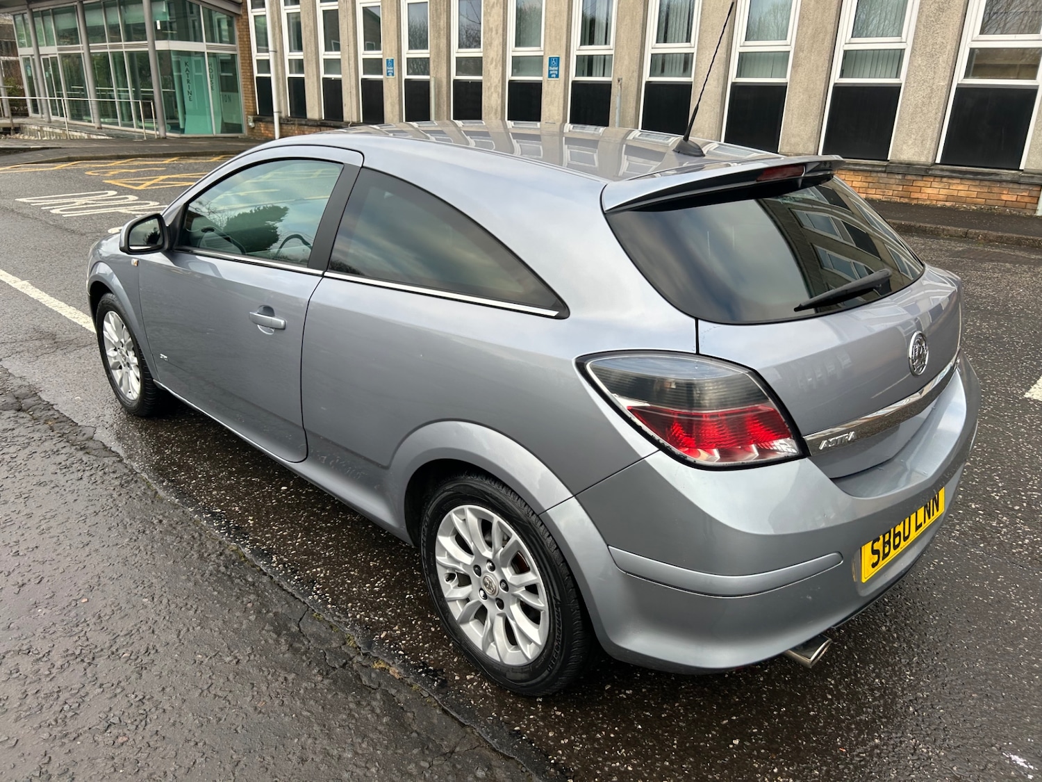 Used Vauxhall Astra 2010 for sale - 77234005: Photo 7