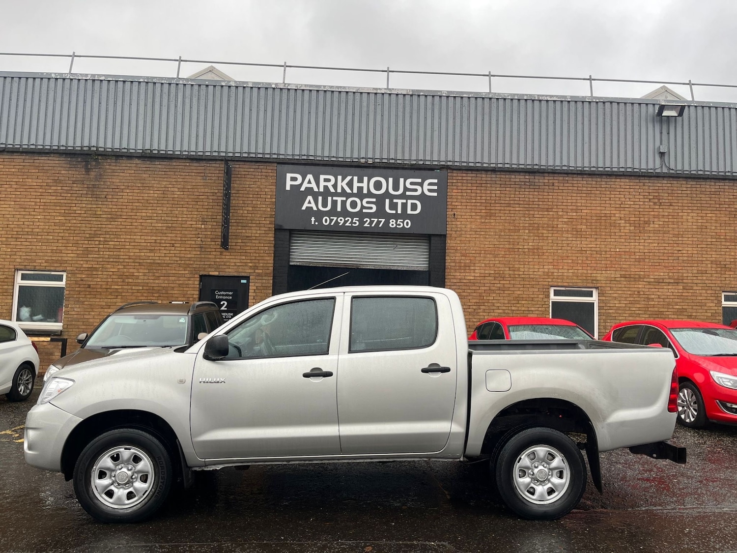 Used Toyota Hilux 2011 for sale - 76684425: Photo 1