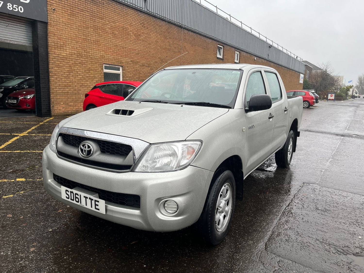 Used Toyota Hilux 2011 for sale - 76684425: Photo 6