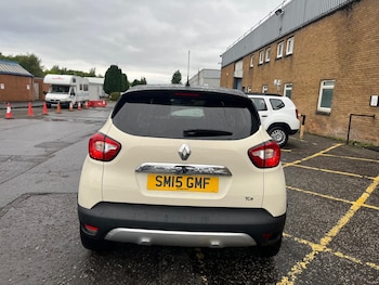 Used Renault Captur 2015 for sale - 75503488: Photo
