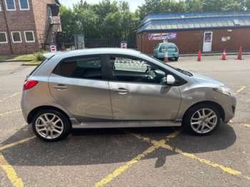 Used Mazda Mazda2 2013 for sale - 74689000: Photo