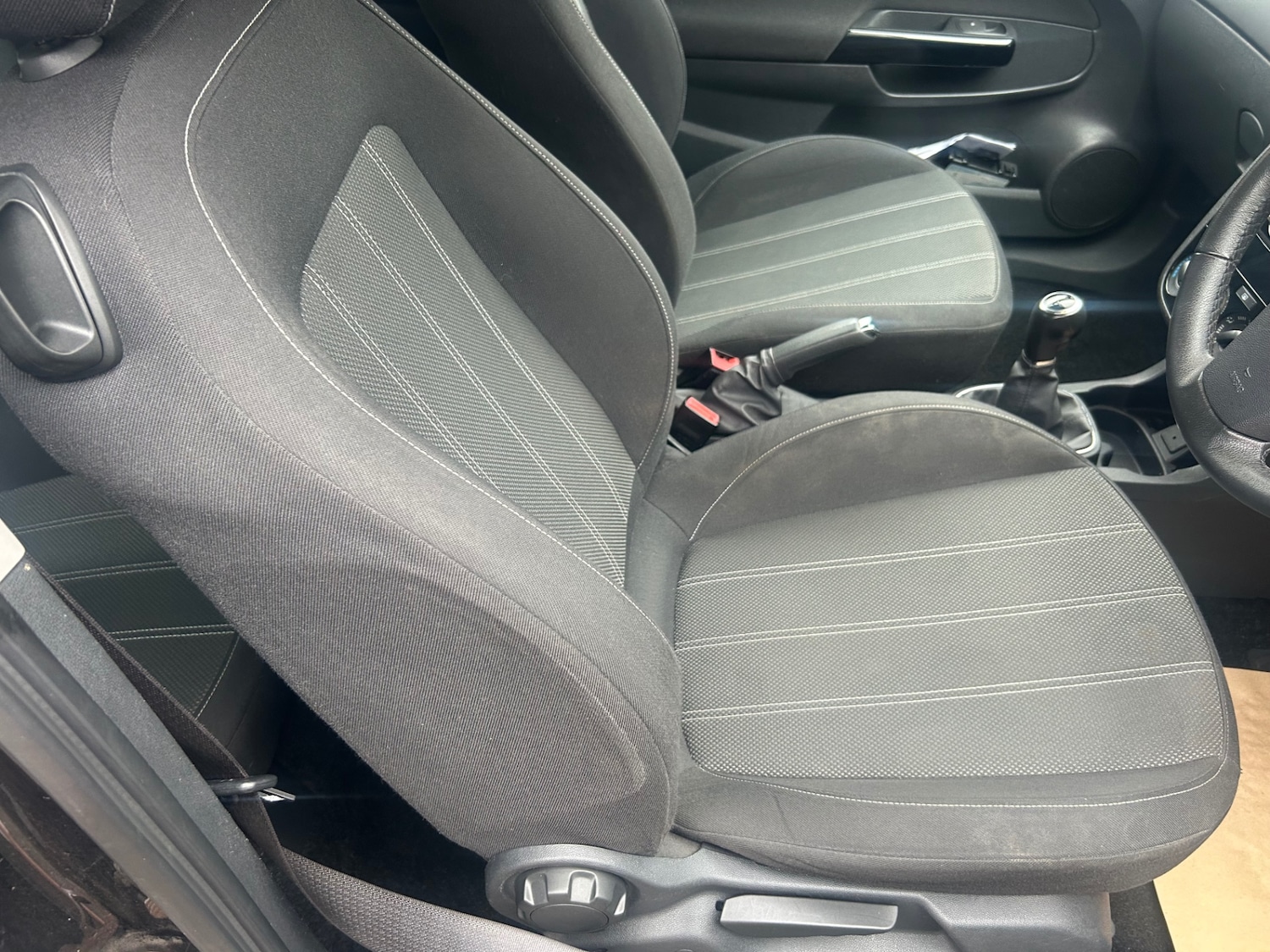 Used Vauxhall Corsa 2013 for sale - 76218986: Photo 9