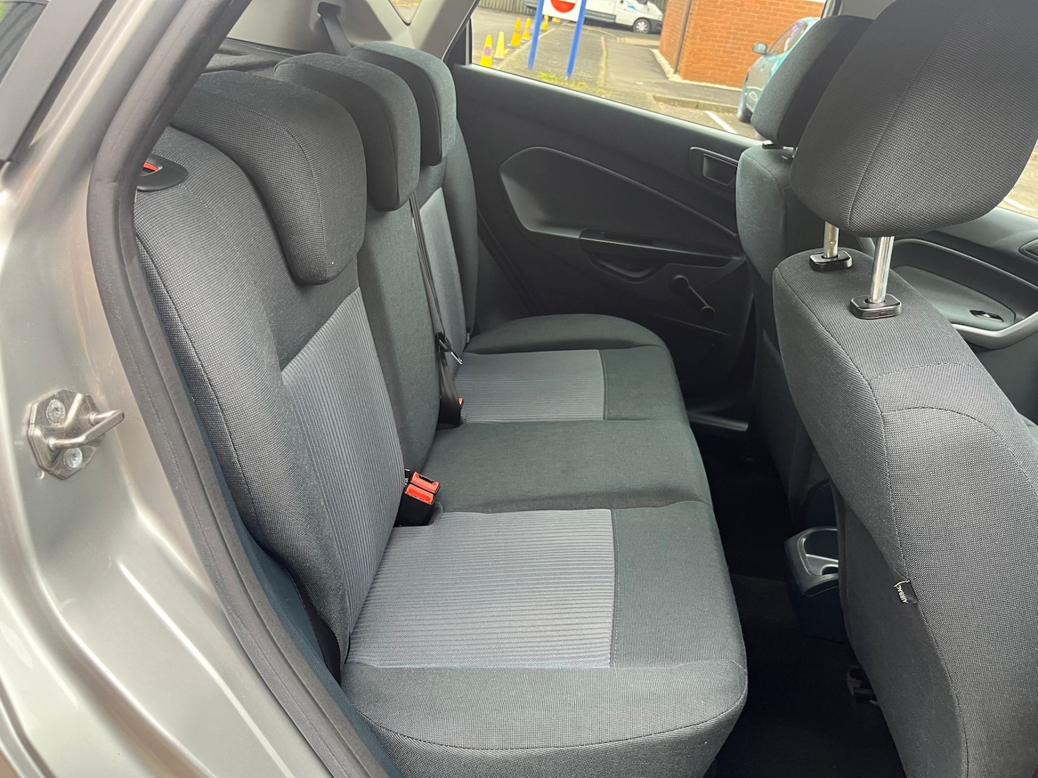 Used Ford Fiesta 2010 for sale - 76070388: Photo 10