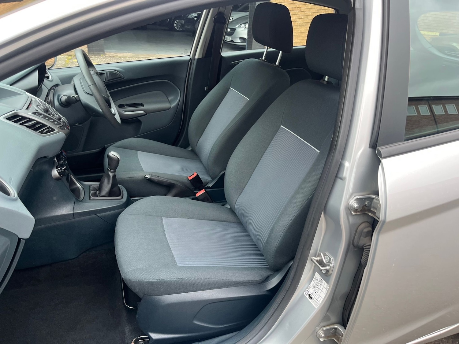 Used Ford Fiesta 2010 for sale - 76070388: Photo 11