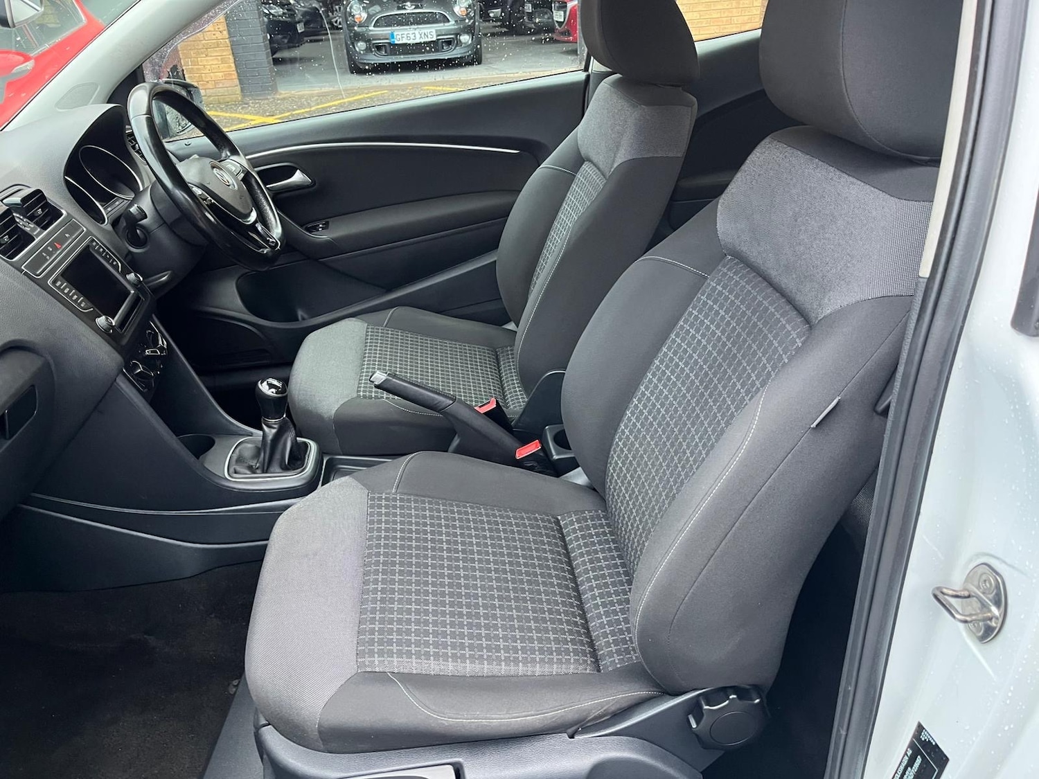 Used Volkswagen Polo 2015 for sale - 76837606: Photo 11