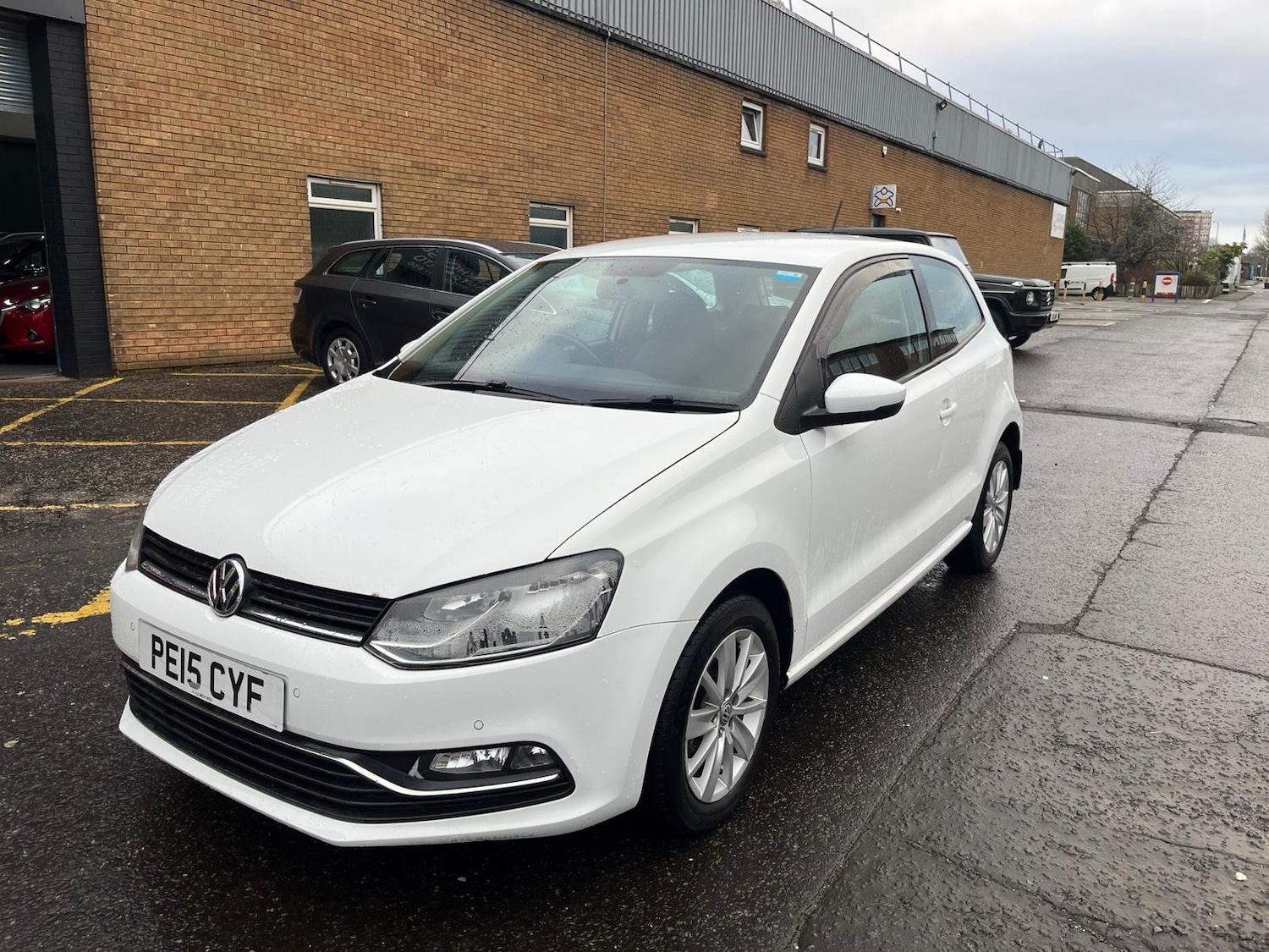 Used Volkswagen Polo 2015 for sale - 76837606: Photo 6