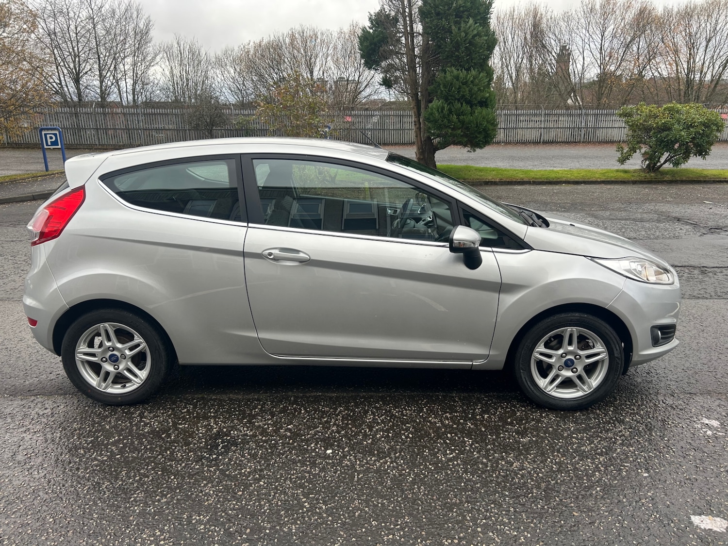 Used Ford Fiesta 2014 for sale - 76627400: Photo 1