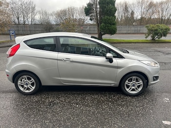 2014 (63) - 1.25 82 Zetec 3dr