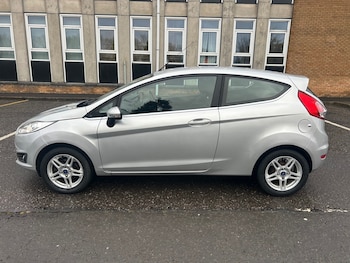 Used Ford Fiesta 2014 for sale - 76627400: Photo