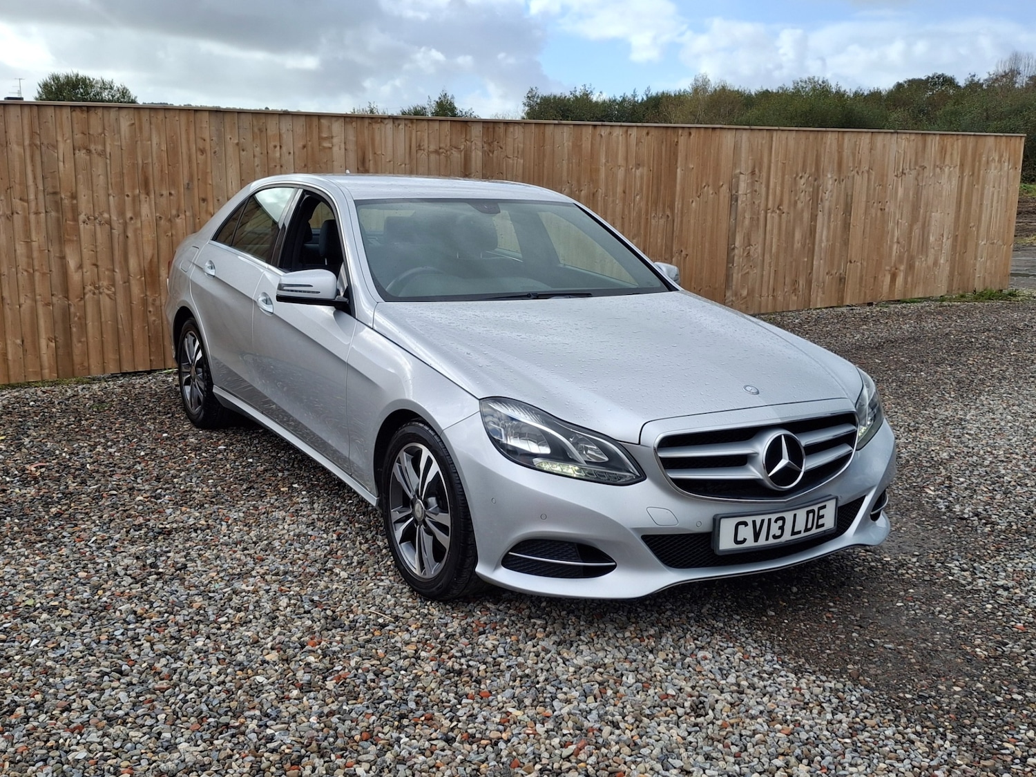 Used Mercedes-Benz E Class 2013 for sale - 76364477: Photo 1