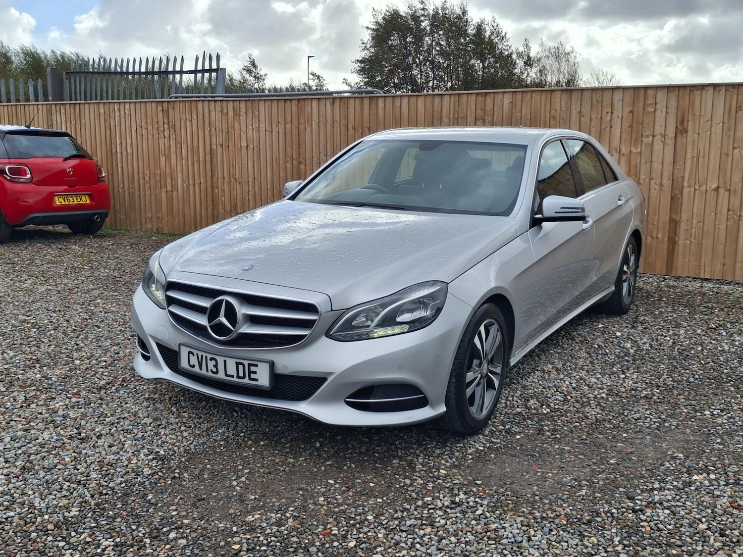 Used Mercedes-Benz E Class 2013 for sale - 76364477: Photo 3