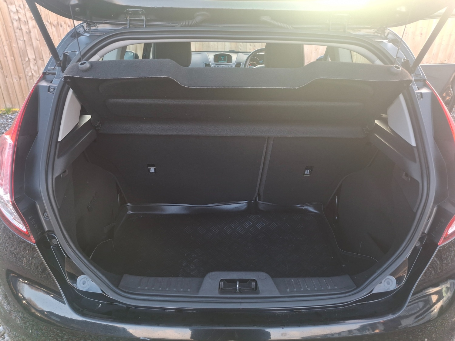 Used Ford Fiesta 2015 for sale - 76893326: Photo 11