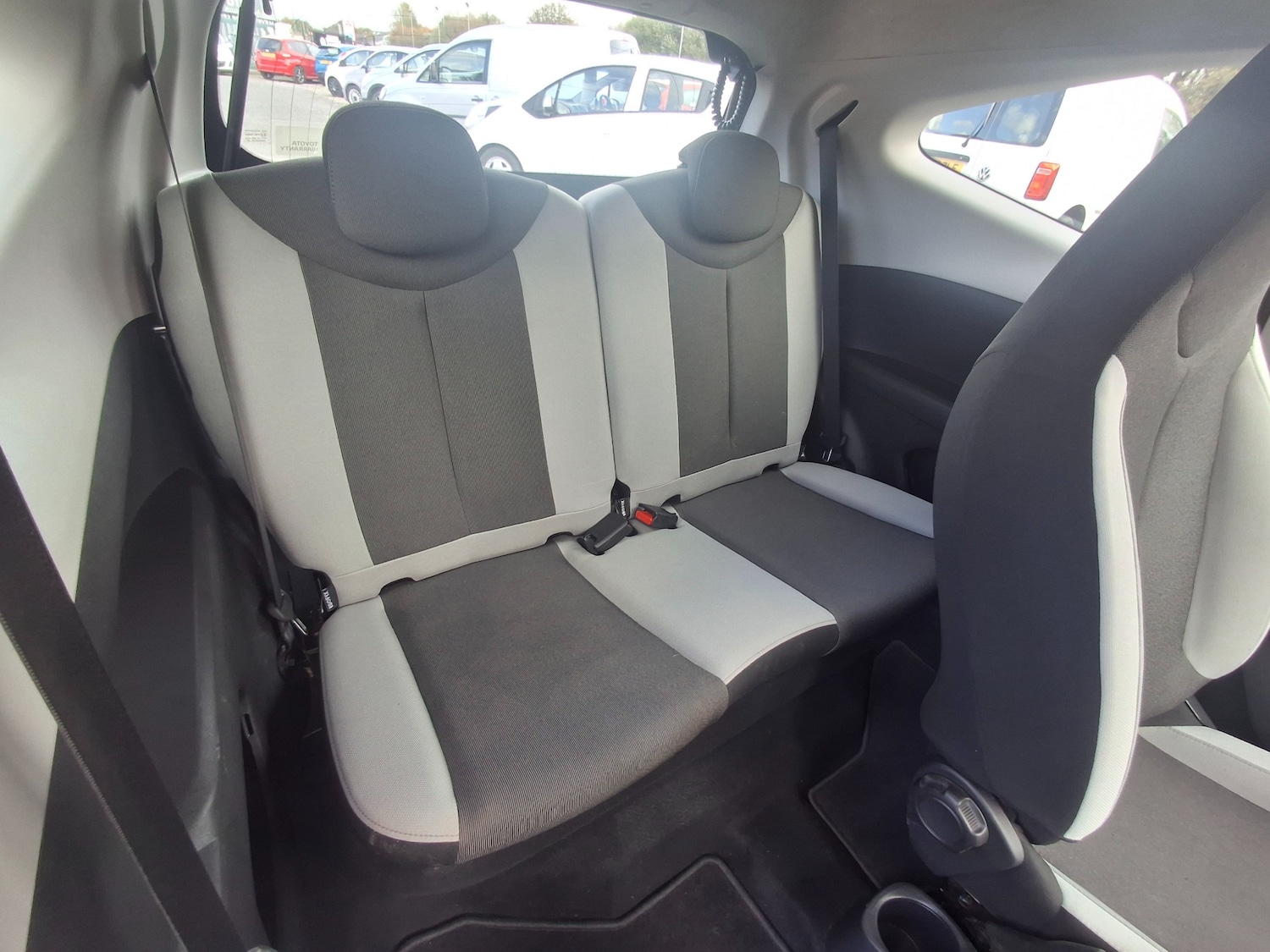 Used Toyota AYGO 2015 for sale - 76330891: Photo 10