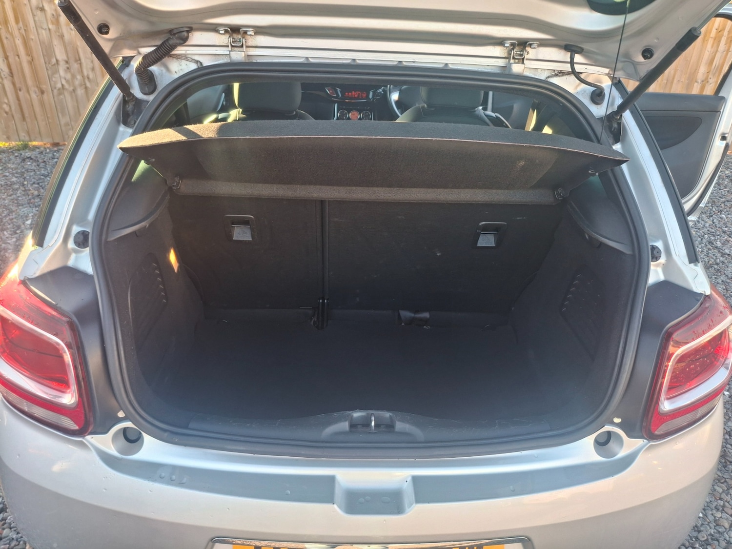 Used Citroen DS3 2014 for sale - 76649659: Photo 11