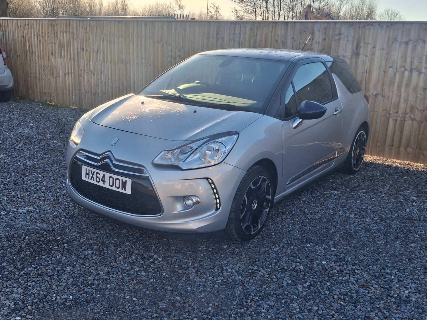 Used Citroen DS3 2014 for sale - 76649659: Photo 3