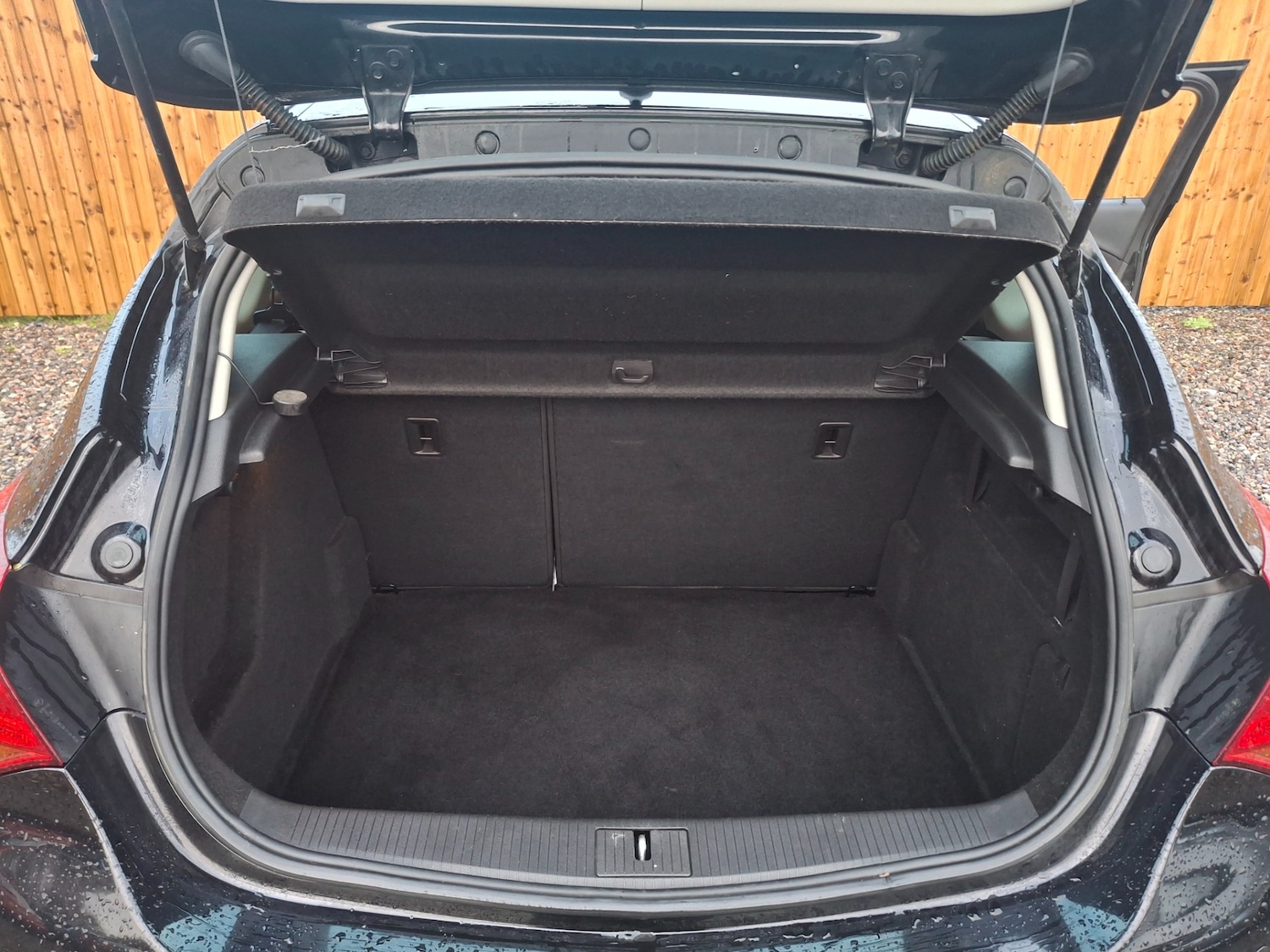 Used Vauxhall Astra 2011 for sale - 77282959: Photo 11