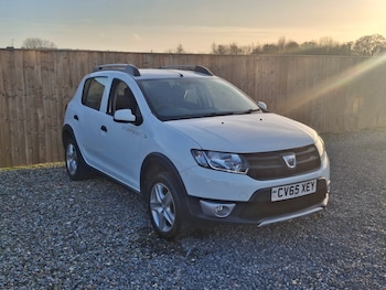 Used Dacia Sandero Stepway 2015 for sale - 77846630: Photo