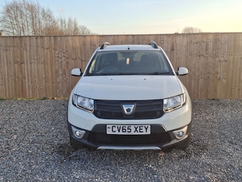 Used Dacia Sandero Stepway 2015 for sale - 77846630: Photo