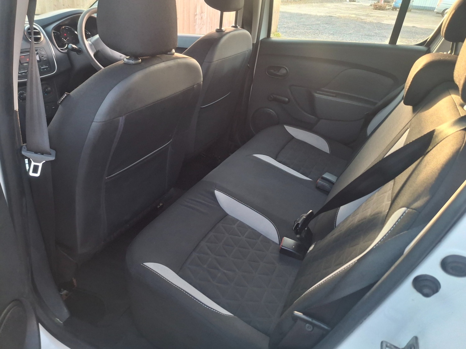 Used Dacia Sandero Stepway 2015 for sale - 77846630: Photo 8