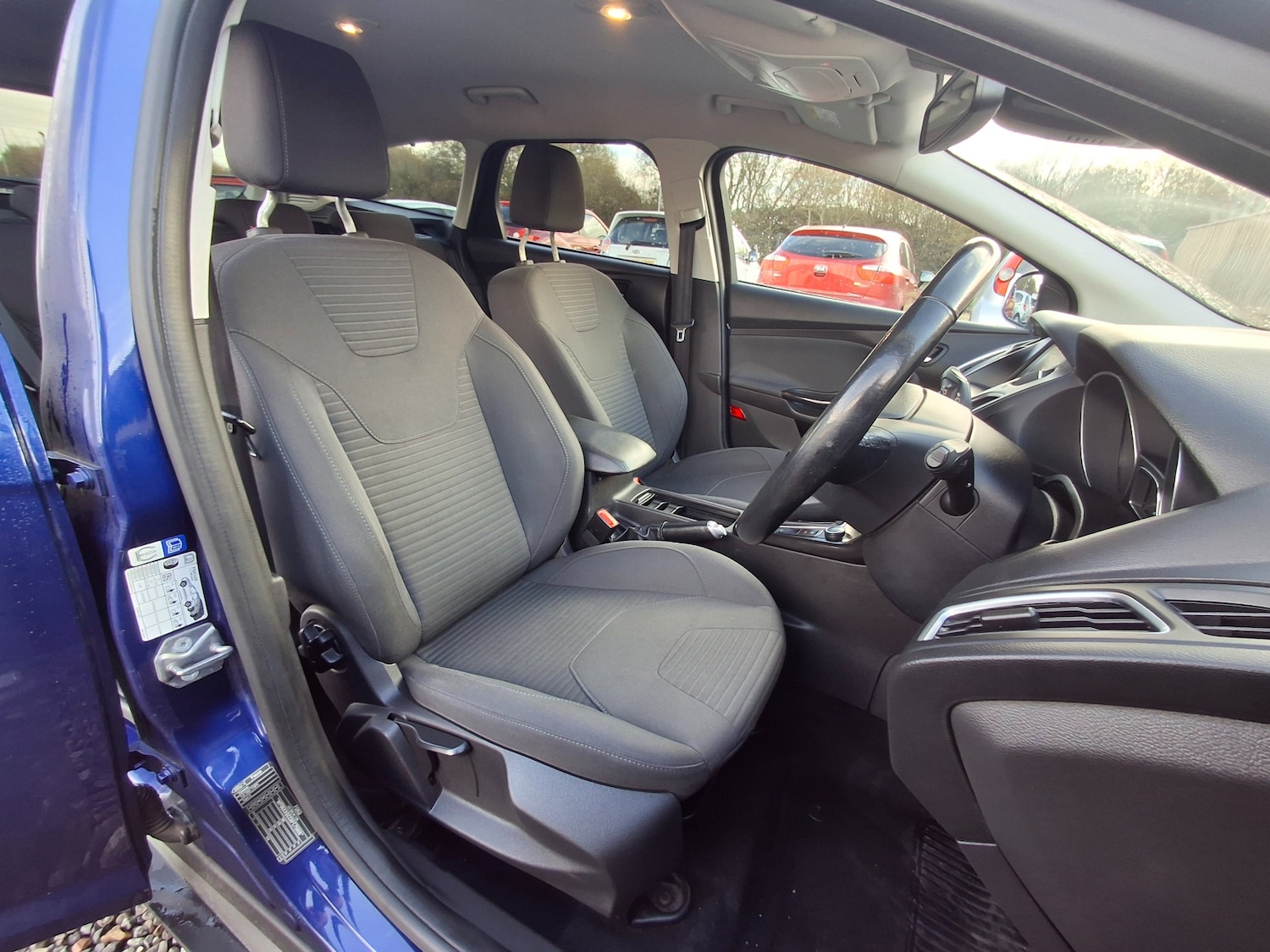 Used Ford Focus 2015 for sale - 76649499: Photo 9