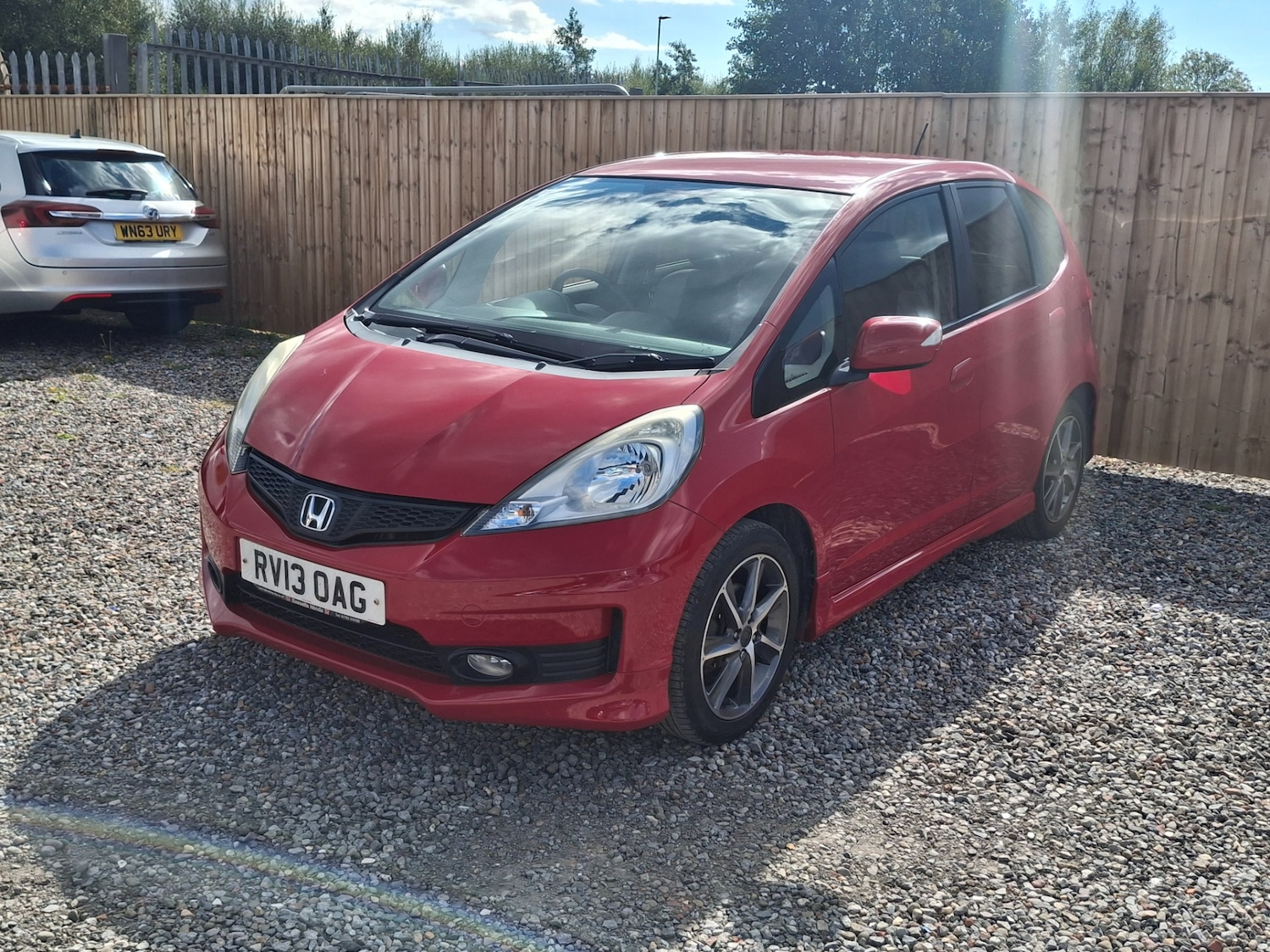 Used Honda Jazz 2013 for sale - 76048762: Photo 3