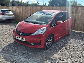 Used Honda Jazz 2013 for sale - 76048762: Photo 3
