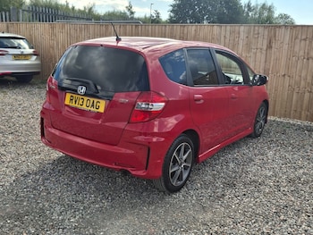 Used Honda Jazz 2013 for sale - 76048762: Photo 4