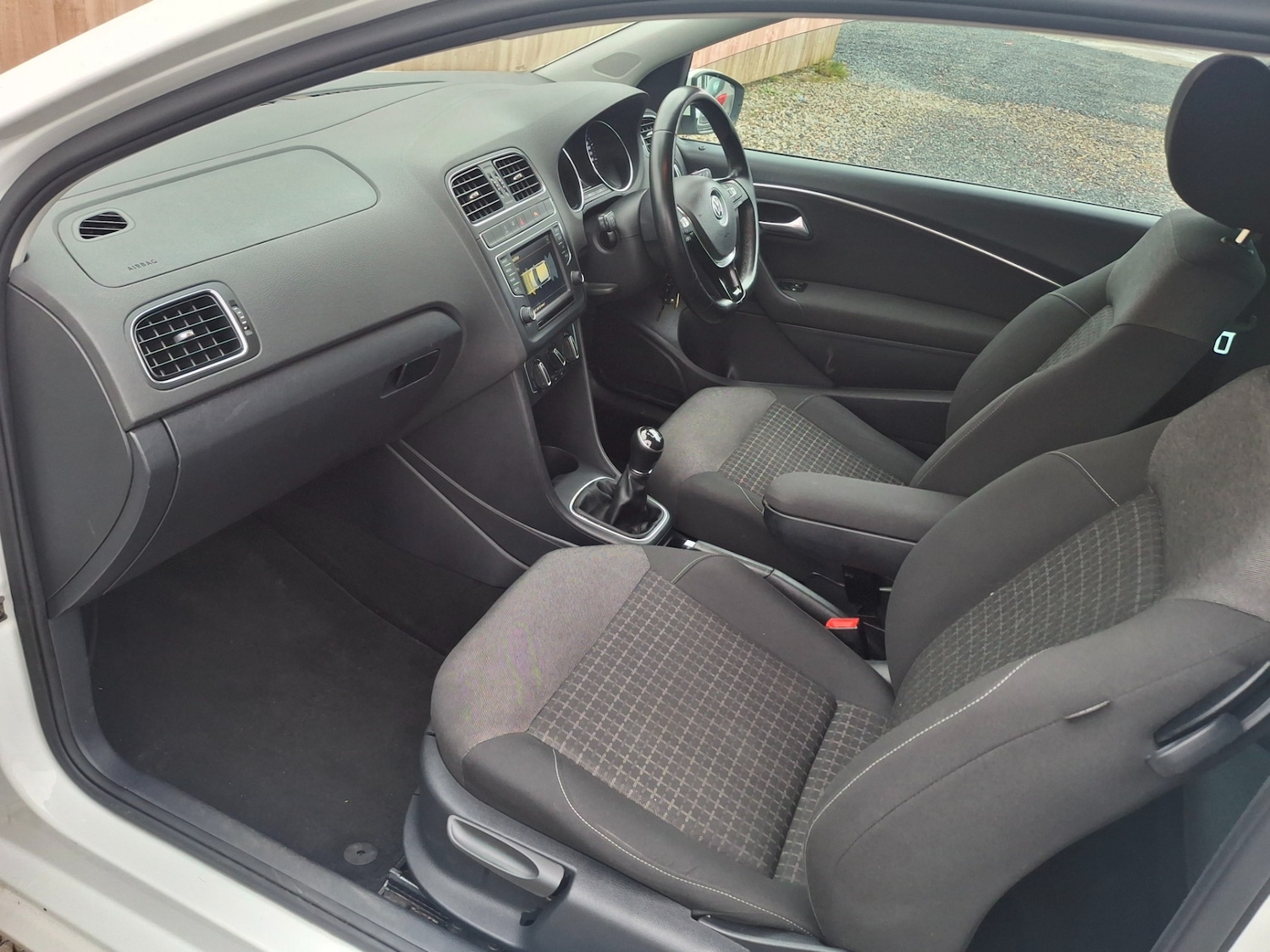 Used Volkswagen Polo 2015 for sale - 77903145: Photo 8