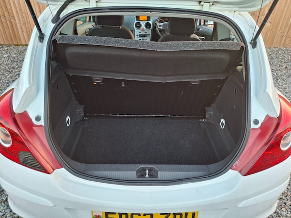 Used Vauxhall Corsa 2013 for sale - 76271613: Photo 11