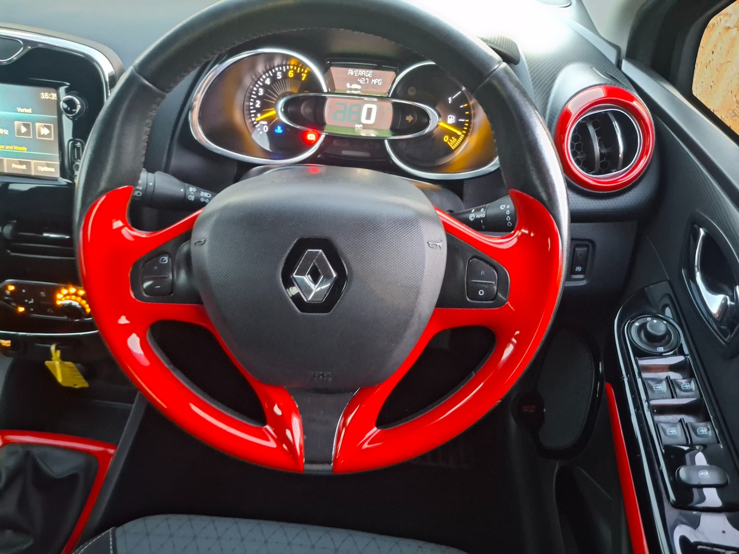 Used Renault Clio 2014 for sale - 76542934: Photo 7