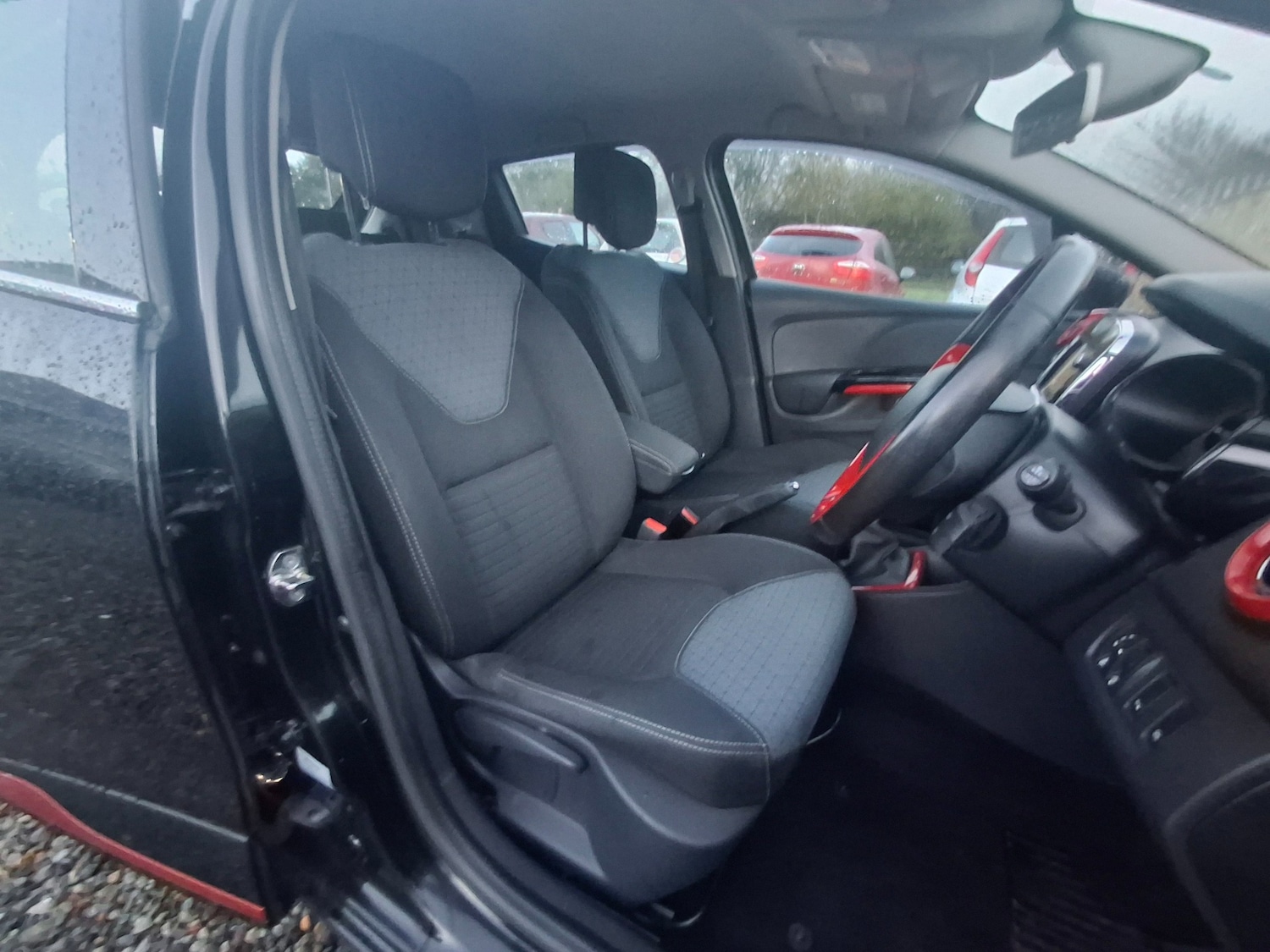 Used Renault Clio 2014 for sale - 76542934: Photo 9