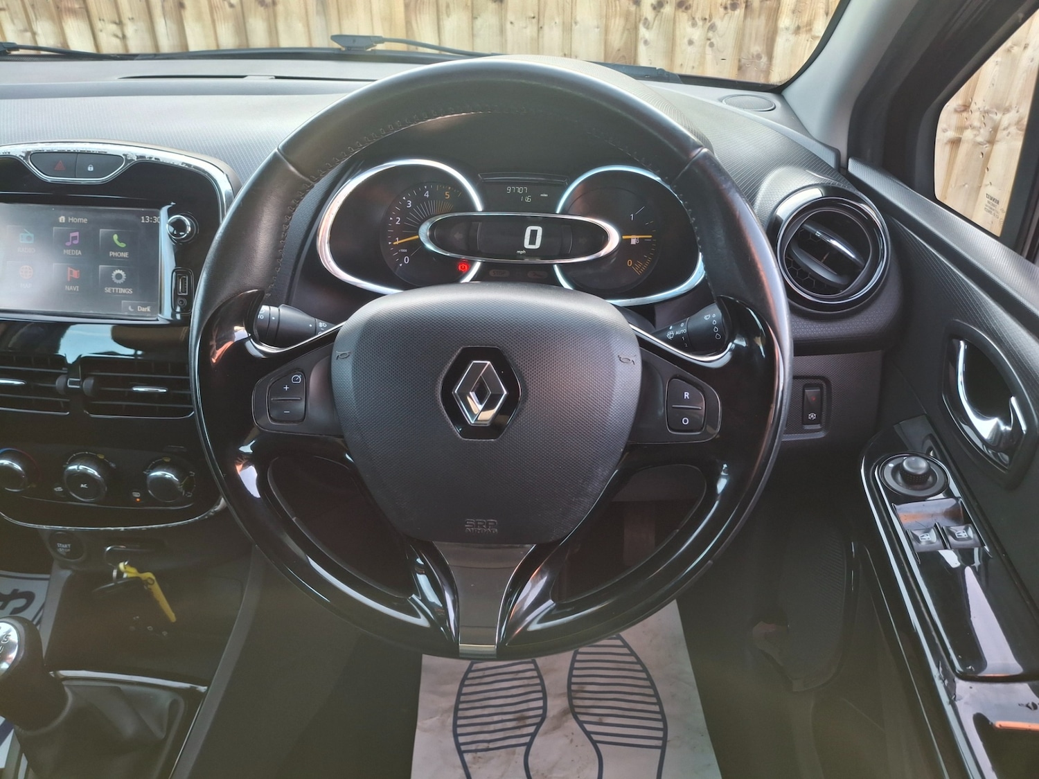 Used Renault Clio 2015 for sale - 77159995: Photo 7