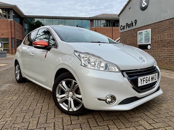 Peugeot - 208