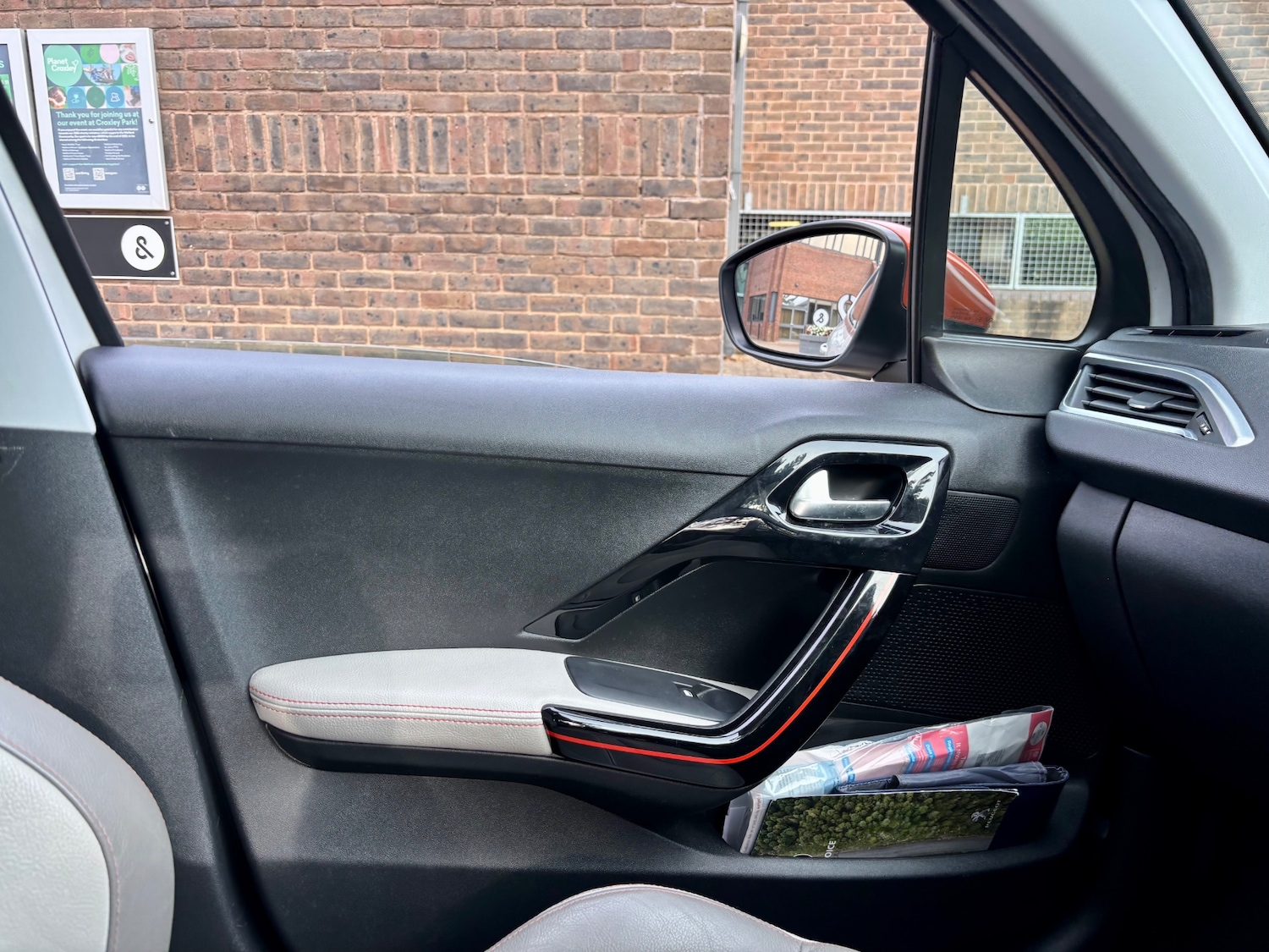 Used Peugeot 208 2016 for sale - 76113945: Photo 27