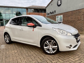 Used Peugeot 208 2016 for sale - 76113945: Photo 2