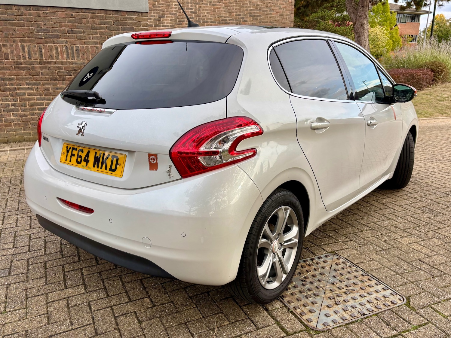 Used Peugeot 208 2016 for sale - 76113945: Photo 3